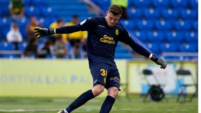 موهبة لاس بالماس تشعل الصراع بين ريال مدريد وأرسنال