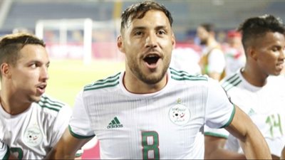 الأهلي يبدأ مفاوضاته لضم نجم منتخب الجزائر.. واللاعب يرد