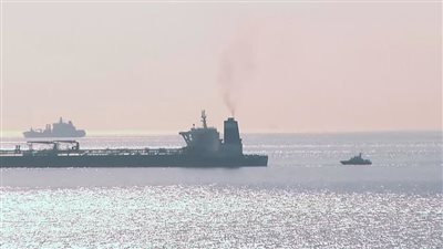 الحرس الثوري الإيراني يعلن احتجاز ناقلة أجنبية بالخليج