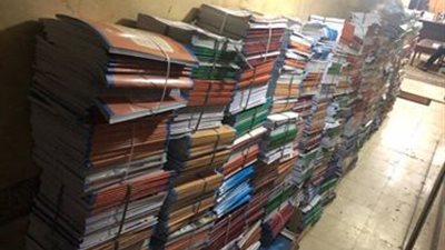 ضبط 37 ألف كتاب تعليمي وكراسات إجابة غير مصرح بها بالمطرية