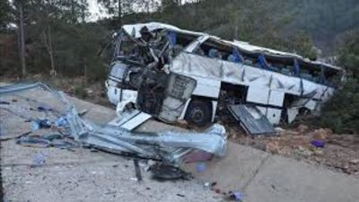 مقتل خمسة في حادث سيارة بجاوة الغربية في اندونيسيا