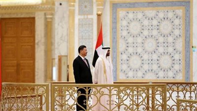 الشيخ محمد بن زايد يصل إلى بكين في زيارة رسمية