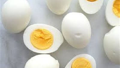 معلومة مفيدة.. تعرفي على مدة سلق البيض