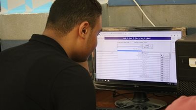 إقبال متوسط في ثاني أيام التنسيق بجامعة عين شمس (صور) 