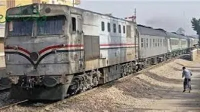 سقوط شاب من قطار القاهرة أسيوط بمحطة صدفا 