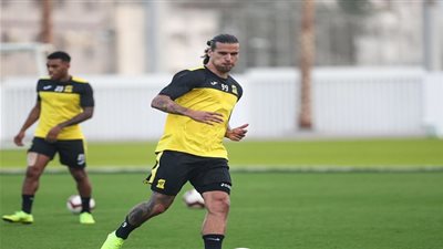 الهلال السعودي يخطط لضم نجم اتحاد جدة