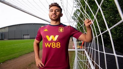 تريزيجيه ينتقل رسميا لصفوف أستون فيلا الإنجليزي