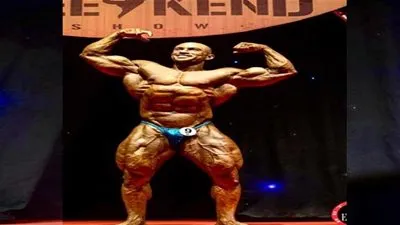 موعد وصول العالمي محمد شعبان البطل المحترف في كمال الأجسام