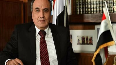 نقيب الصحفيين السابق يكشف مفاجأة بشأن تهكير مواقع الصحف القومية