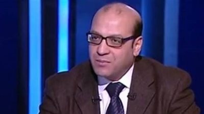 أستاذ تمويل: سوق المال في حاجة إلى تطوير كبير