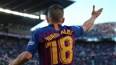 برشلونة يقترب من التعاقد مع خليفة جوردي ألبا