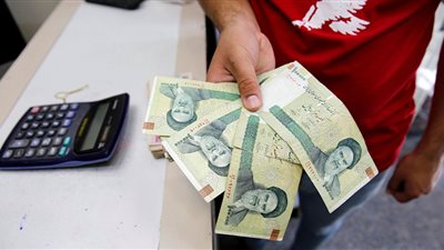 إيران تقرر تغيير العملة من الريال إلى التومان وحذف 4 أصفار منها
