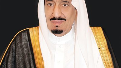 رئيس المجلس العسكري بالسودان يعزي خادم الحرمين هاتفيا في وفاة الأمير بندر