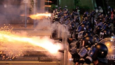 لأول مرة.. الجيش الصيني يصدر تحذيرا لمتظاهري هونج كونج