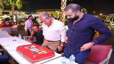 المغربي يقيم احتفالية لأعضاء الأهلي بعد الفوز بالدوري