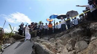 زلزال جديد بإندونيسيا.. فرار المئات وتحذير من تسونامي