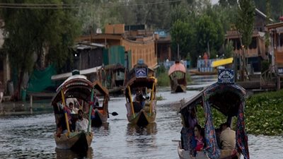 تصاعد التوتر في كشمير وسط مناوشات بين الهند وباكستان