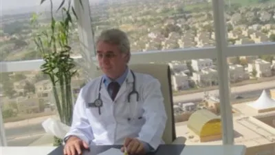 لحج آمن.. رئيس قسم الصدر بالقصر العيني يوجه نصائح لمرضى الحساسية والسدة الرئوية