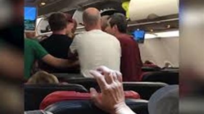 شاهد.. الخطوط الجوية التركية تطرد 3 سياح روس قبل دقائق من الإقلاع