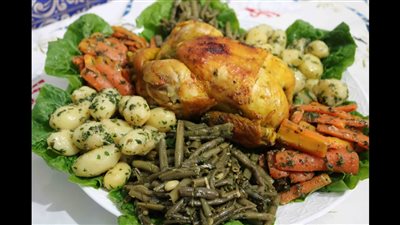 دجاج محمر مع الخضار والثوم.. وصفة جديدة 