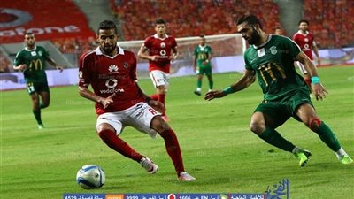 جناح الأهلي يتعنت ويخطط للرحيل