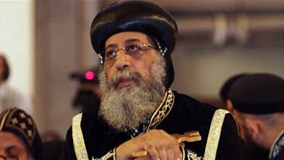 البابا تواضروس يقدم التعازي لأسر شهداء حادث معهد الأورام