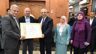 رئيس القابضة للمياه: يشدد علي أهمية متابعة خطط الاحلال والتجديد