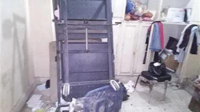 مواطنون يحطمون مستشفى نجع حمادي.. ويهربون بجثمان متوفى (صور)