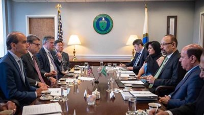 الفالح ونظيره الأمريكي يناقشان أوضاع السوق البترولية وتهديدات الملاحة 