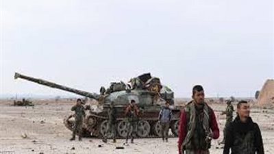 القوات السورية تقترب من السيطرة علي بلدة كفرزيتا الاستراتيجية