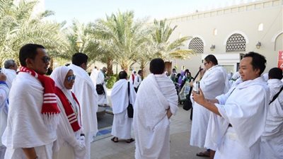 ضيوف الرحمن يودعون المدينة المنورة متجهين إلى مكة المكرمة