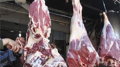 اقبال كبير من المواطنين على شراء اللحوم  بالتزامن مع عيد الاضحى المبارك