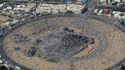 عاجل.. الحجاج ينفرون لمزدلفة بعد أداء ركن الحج الأعظم