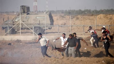 دبابة إسرائيلية تقتل فلسطينياً على حدود غزة