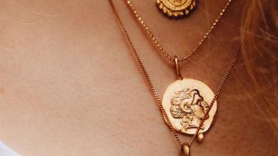 تعرفي على أضرار ارتداء الذهب على صحة المرأة