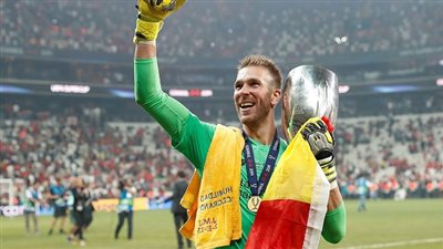 حارس ليفربول.. من البطالة إلى العرش