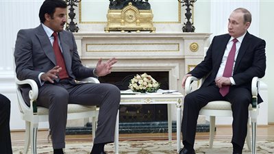 أمير قطر يدعو بوتين لزيارة الدوحة