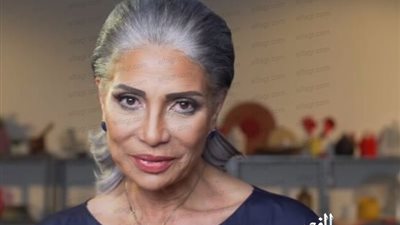 سوسن بدر أول الحضور في توافد النجوم على مهرجان القومي للمسرح (صور)