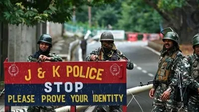 الهند تعيد فرض قيود على الحركة في أجزاء من المدينة الرئيسية في كشمير بعد الاشتباكات