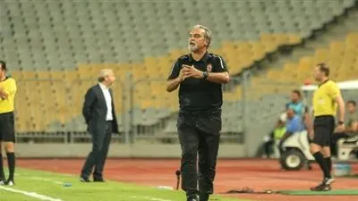 الأهلي يضحي بمارتن لاسارتي