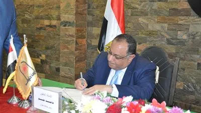 رئيس جامعة حلوان يهنئ السيسي بفوز منتخب كرة اليد ببطولة كأس العالم للناشئين