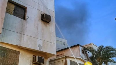 إخلاء بناية في جدة إثر اندلاع حريق