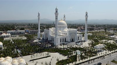 الشيشان تفتتح 