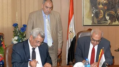 توقيع اتفاقية تعاون مشترك بين جامعتي المنصورة وحورس (صور)