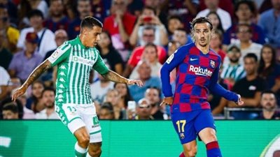 نجم ريال بيتيس يكشف السبب وراء اكتساح برشلونة لفريقه