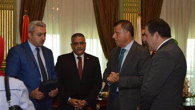 رئيس جامعة عين شمس يلتقي سفير أذربيجان بالقاهرة