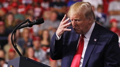 ترامب: الرئيس البرازيلى يعمل بكد لحل أزمة حرائق الأمازون