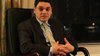 معتز عبدالفتاح: السيسي يعمل على تحويل إفريقيا من عبء لفاعل مهم في العالم  