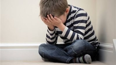 ١٤ علامة تؤكد أن طفلك يعاني من الاكتئاب.. تعرف عليهم