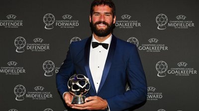 أول تعليق من كلوب بعد تتويج أليسون بجائزة الأفضل في دوري الأبطال